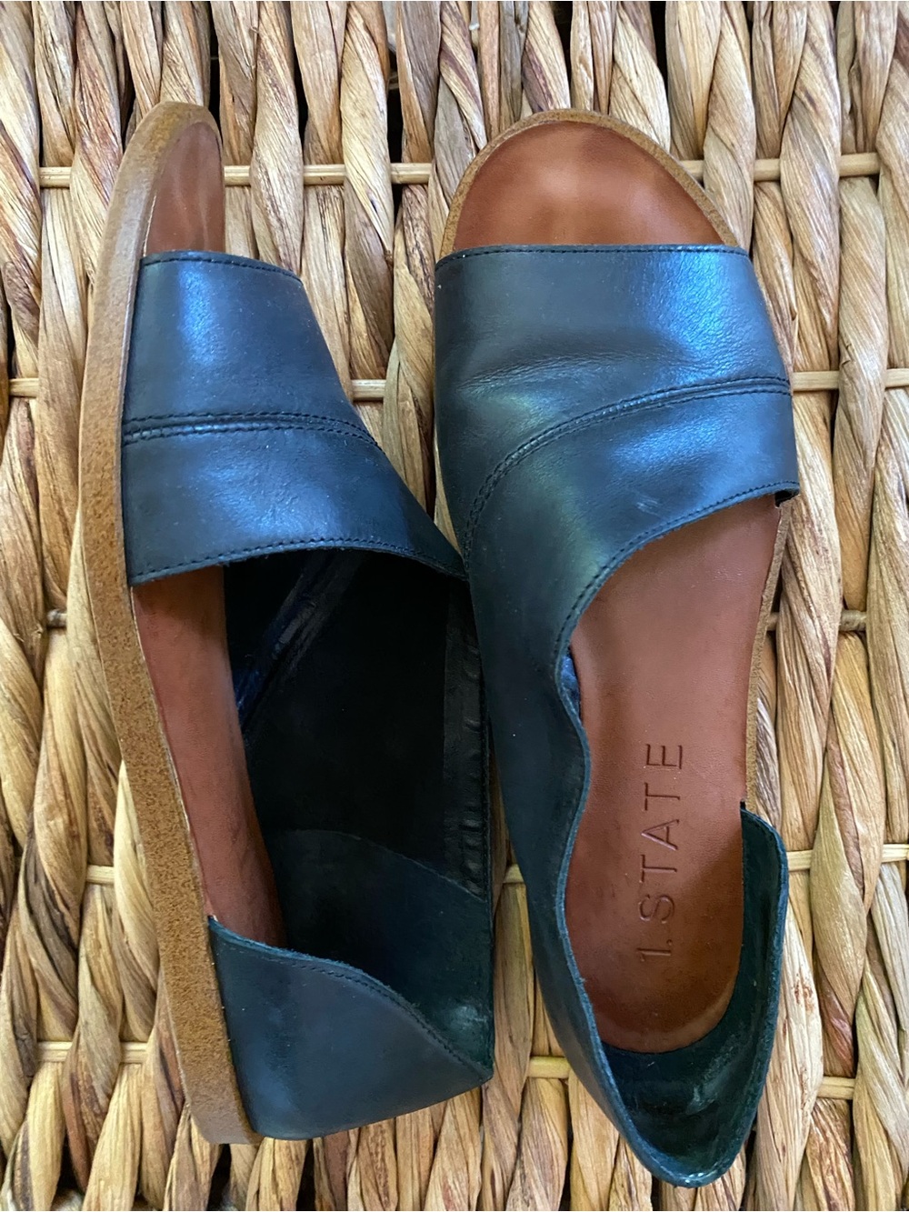 1.STATE Black Asymmetrical Slide Sandals Shoe Hybrid - Picture 2 of 4